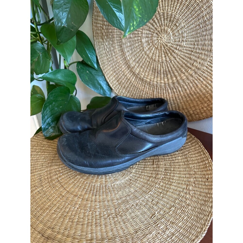 Merrell Black Leather Slip-On Work Shoes – Air Cushion Sole